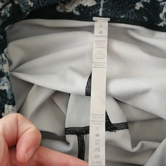 Lululemon Speed Up Tights Leggings Full On Luxtreme 28" in Spring Bloom Multi 6 - Picture 12 of 16